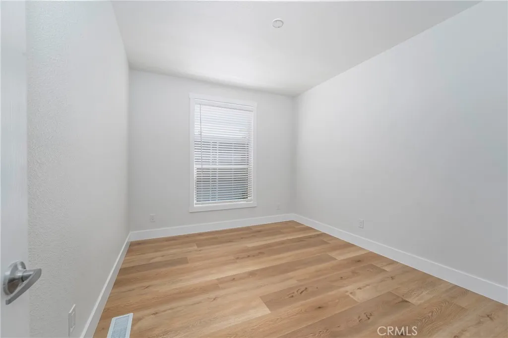 https://cdn.realtyfeed.com/cdn/127/306629111/b1de898608e722a719ea4ce9acd8f05e.webp