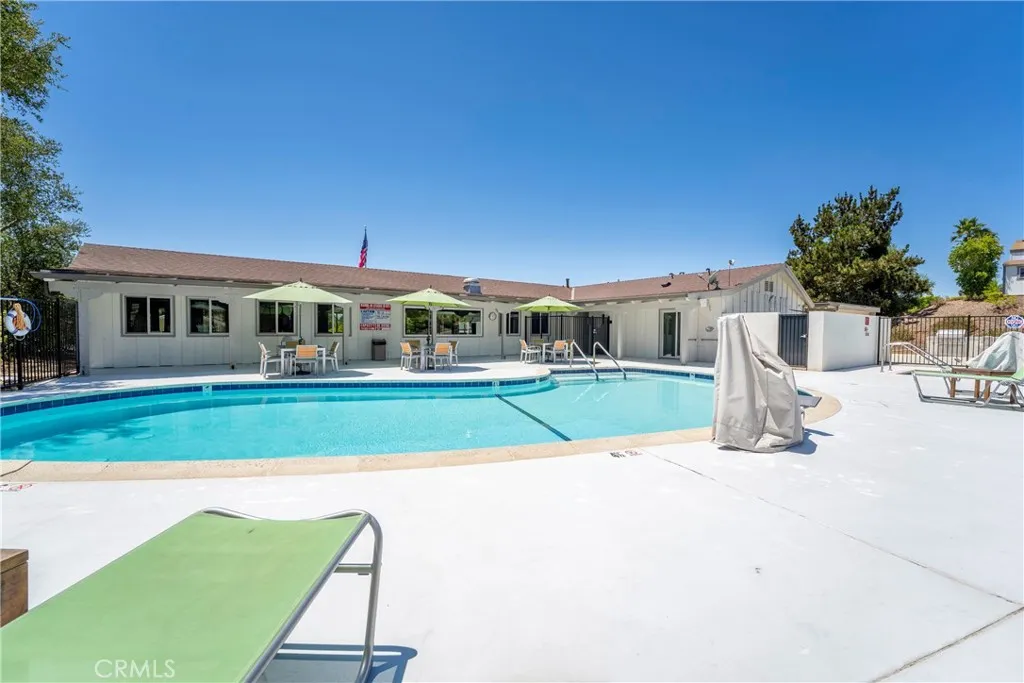 https://cdn.realtyfeed.com/cdn/127/306629111/c3a56500f183426f8ecea50cfc1a0ea8.webp