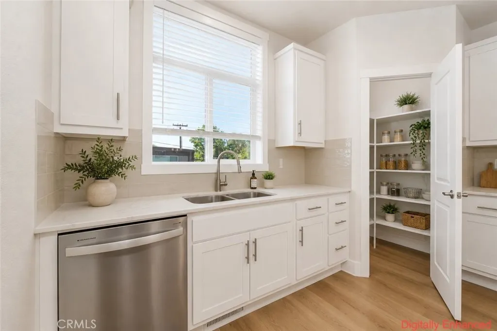 https://cdn.realtyfeed.com/cdn/127/306629111/c9aefb9b0ee5a2d2ebb3d33692b1466e.webp