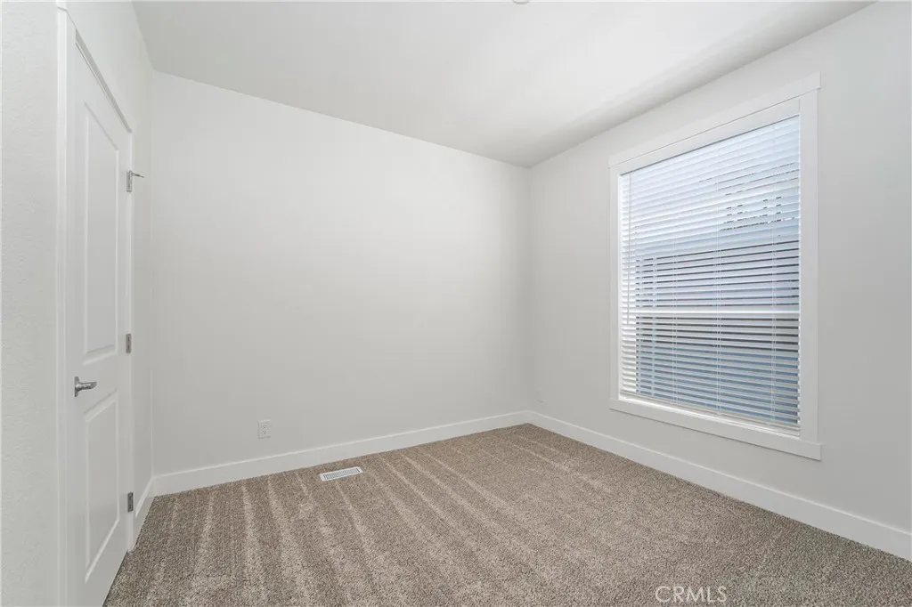 https://cdn.realtyfeed.com/cdn/127/306629111/dd2ad3a09eccb504417acb31f90786dd.webp
