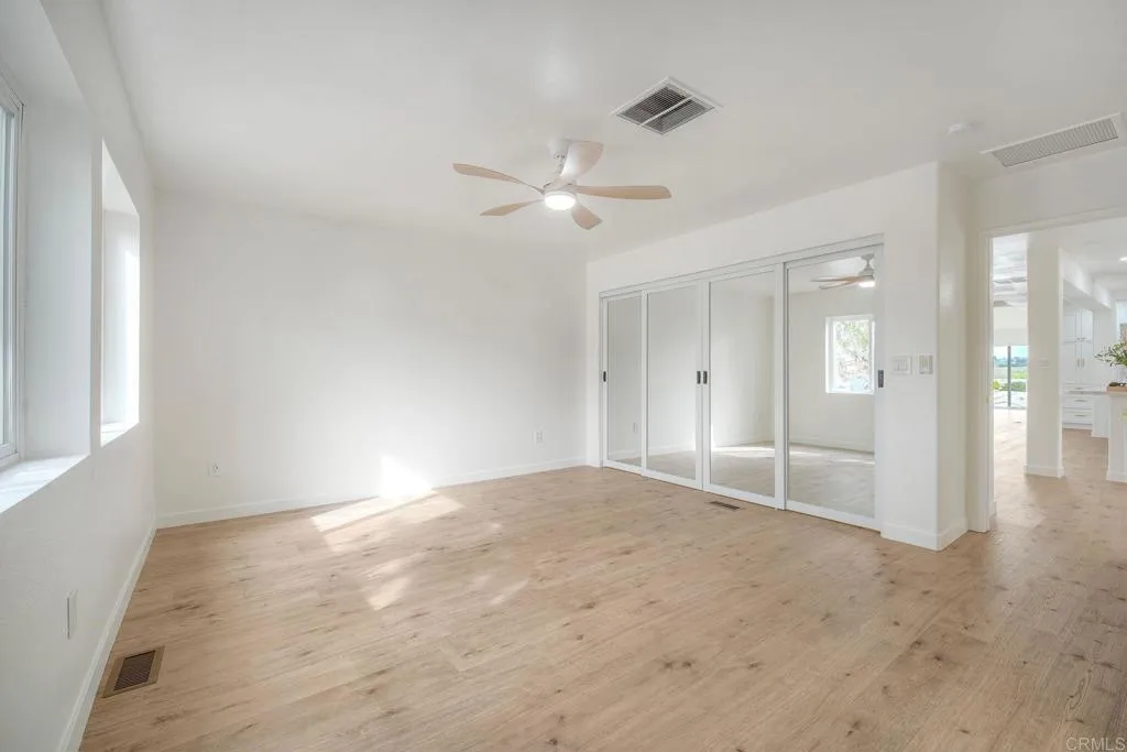 https://cdn.realtyfeed.com/cdn/127/306629118/e49cebc75a757a2417a6505f713cbcf7.webp
