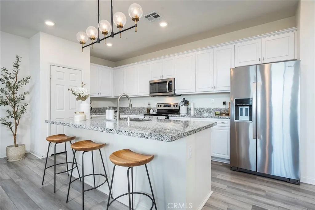 Photo #11: SW26018227 Listing: Photo #11