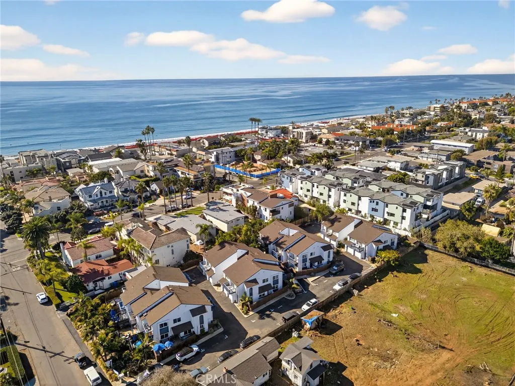 https://cdn.realtyfeed.com/cdn/127/306629203/6c5e251d2bc3815472f750939e2b137f.webp