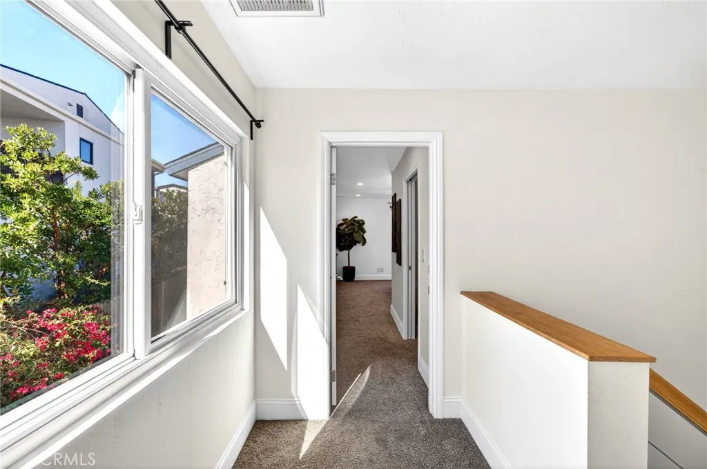 https://cdn.realtyfeed.com/cdn/127/306629203/a3914a9d8b9f010a73e798a502143ec0.webp