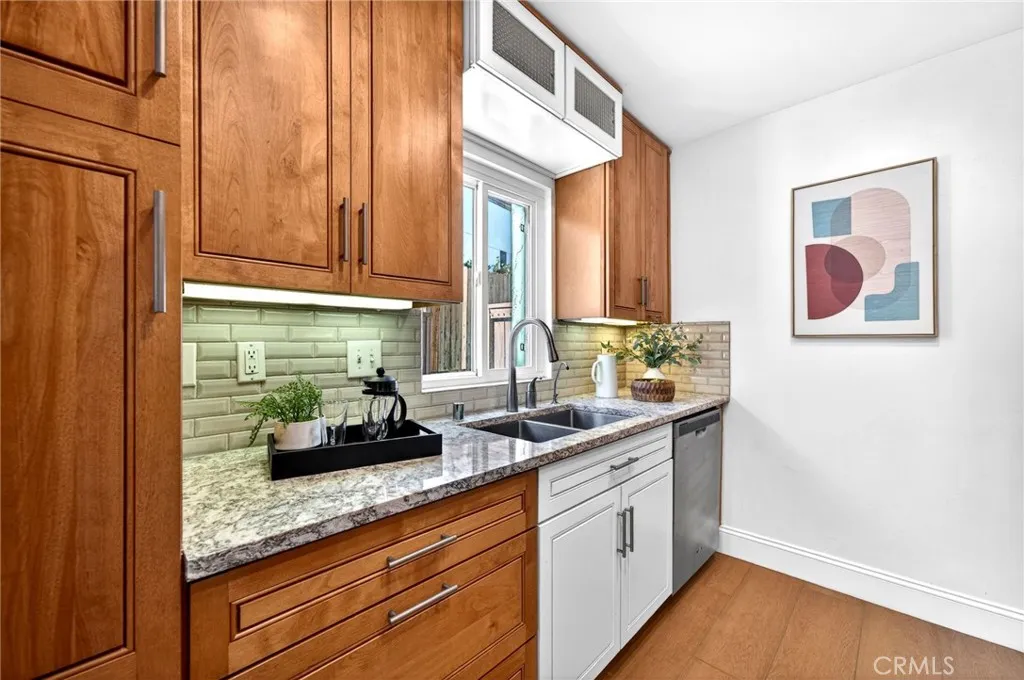 Photo #15: SW26019110 Listing: Photo #15