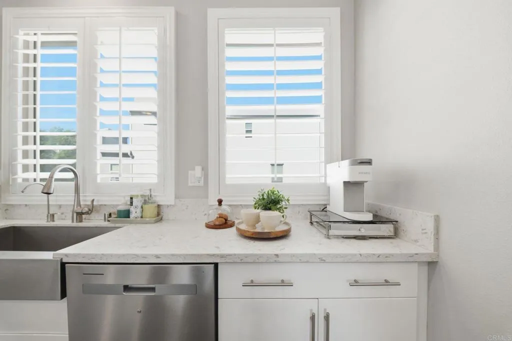 https://cdn.realtyfeed.com/cdn/127/306629235/27f333ab63180781f4c59badddc5b37e.webp