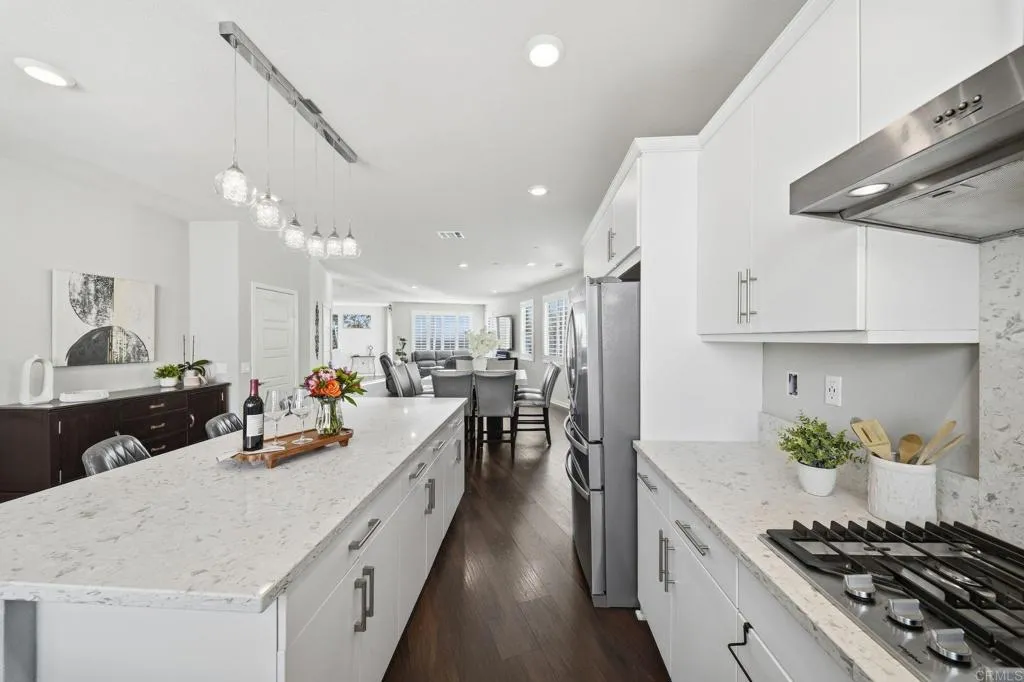 https://cdn.realtyfeed.com/cdn/127/306629235/2d4e3a466494ac7c96df3713cfb31908.webp