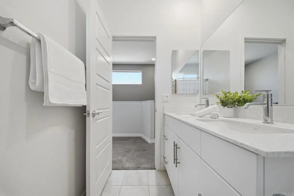 https://cdn.realtyfeed.com/cdn/127/306629235/3d1718dabc81b17c89eb4782fb564e44.webp