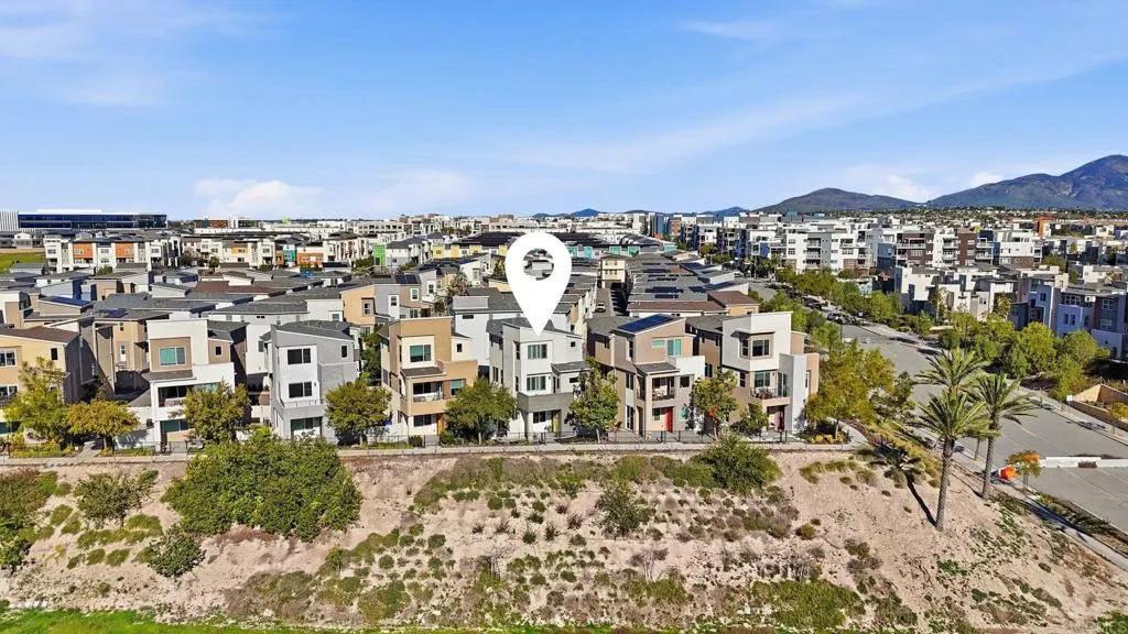 https://cdn.realtyfeed.com/cdn/127/306629235/4c3f713922faa306cdbe381fe8cb5de1.webp