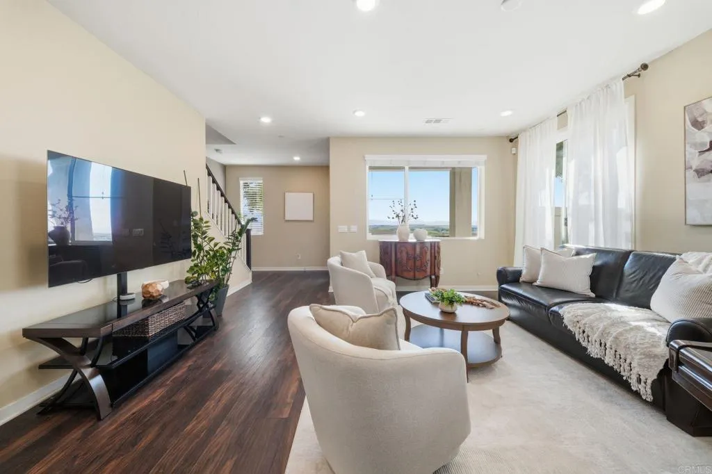 https://cdn.realtyfeed.com/cdn/127/306629235/f92659a2a6cc176f63da261a6b03d0a0.webp