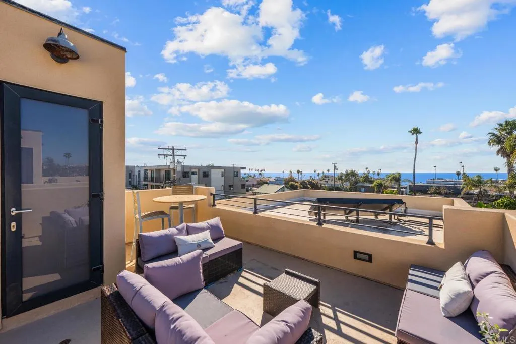 https://cdn.realtyfeed.com/cdn/127/306629293/8c79a5856bfb206c053f65939d674534.webp