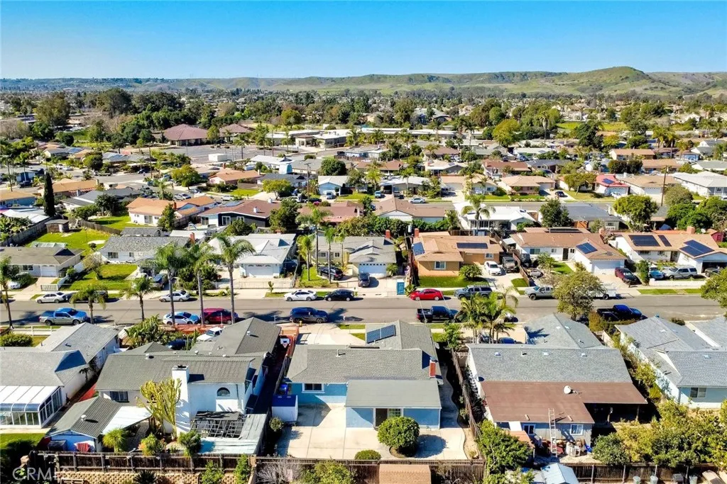 https://cdn.realtyfeed.com/cdn/127/306629303/30296173d757403892247bf310b8c32d.webp