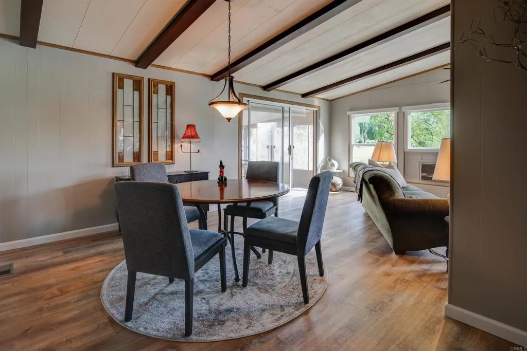 https://cdn.realtyfeed.com/cdn/127/306629332/06b72b10c4c6fe5aa3f5c46150a1c7c7.webp
