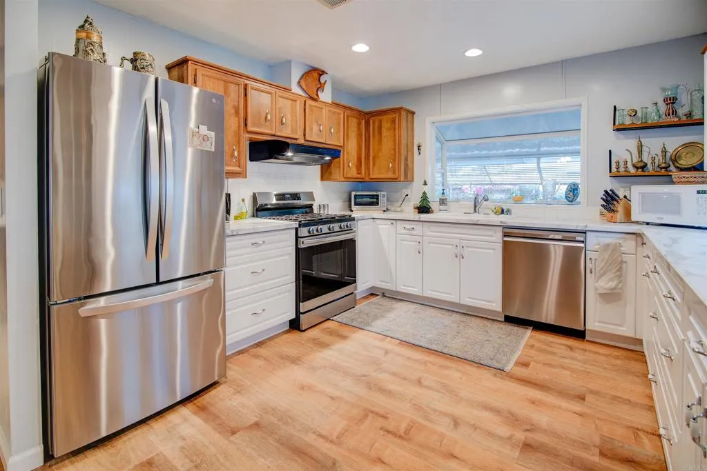 https://cdn.realtyfeed.com/cdn/127/306629332/0e4b9258b90110687ee57d7d009f960e.webp