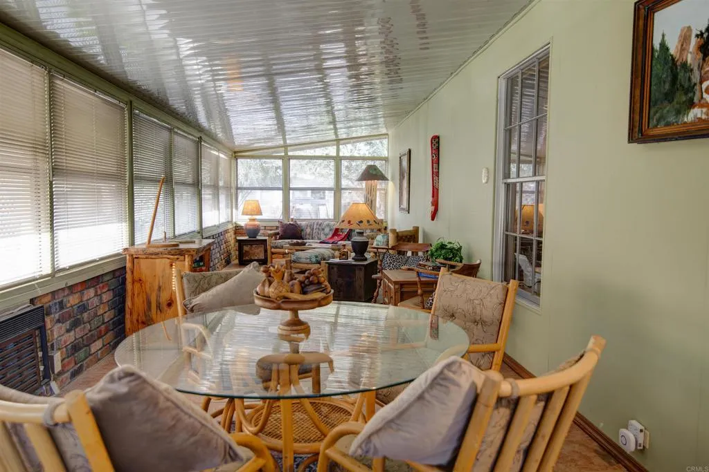 https://cdn.realtyfeed.com/cdn/127/306629332/469de0743679cbdc7cafc3b2080a5db5.webp