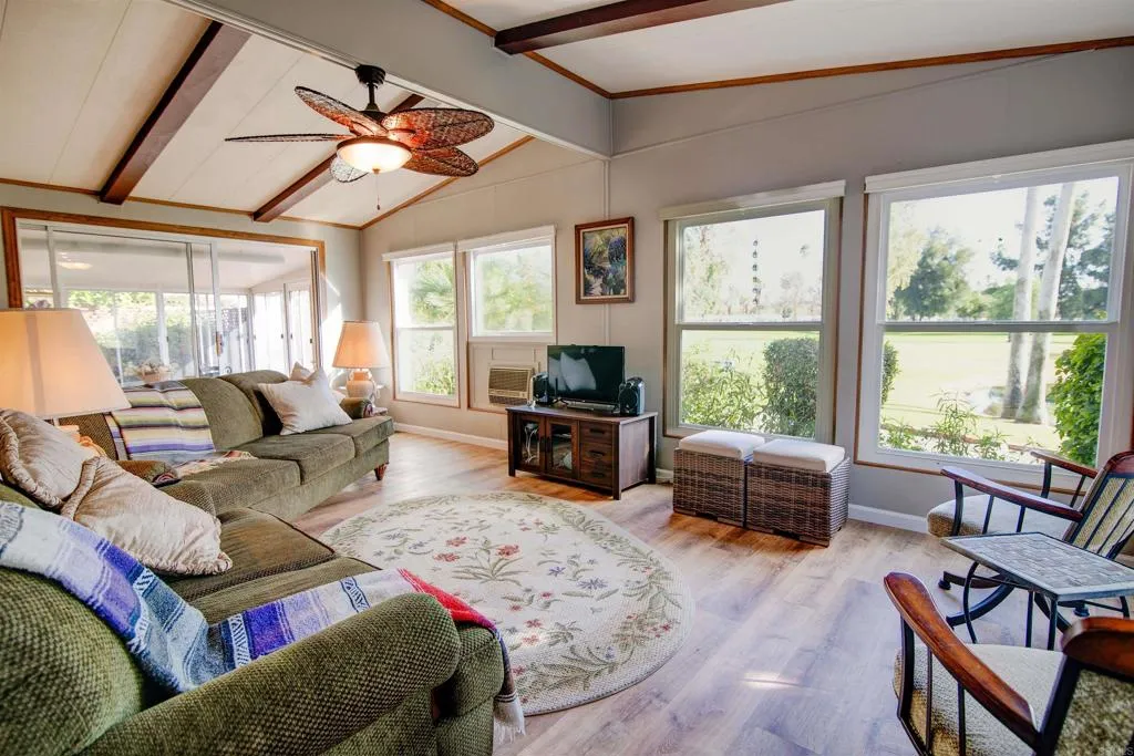 https://cdn.realtyfeed.com/cdn/127/306629332/ab4494e8e5a5af77722759234fc8dfe9.webp
