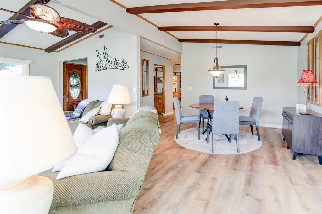 https://cdn.realtyfeed.com/cdn/127/306629332/e33057db0af0152dbb6a8362cd7851ef.webp