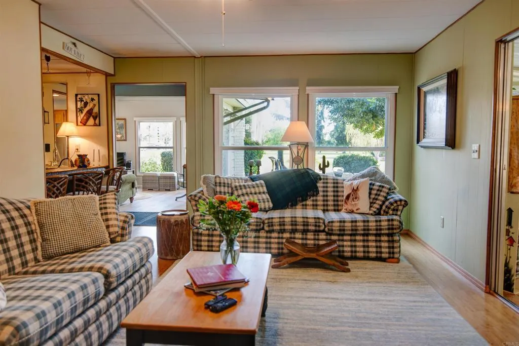 https://cdn.realtyfeed.com/cdn/127/306629332/e57596fd813c69b65903381bf3787e75.webp