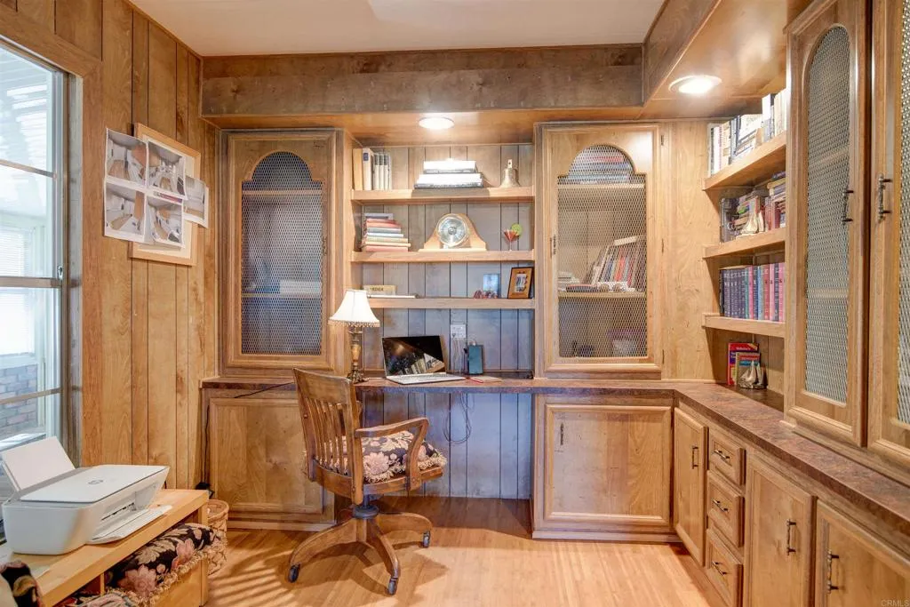https://cdn.realtyfeed.com/cdn/127/306629332/f18cca4f9ad54de2c0905df734b4353c.webp