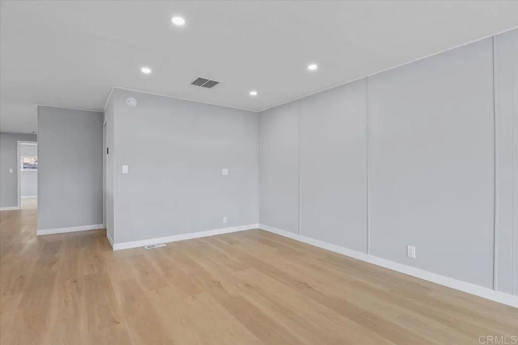 https://cdn.realtyfeed.com/cdn/127/306629339/5fff735c700731258a1bf94220b3639a.webp