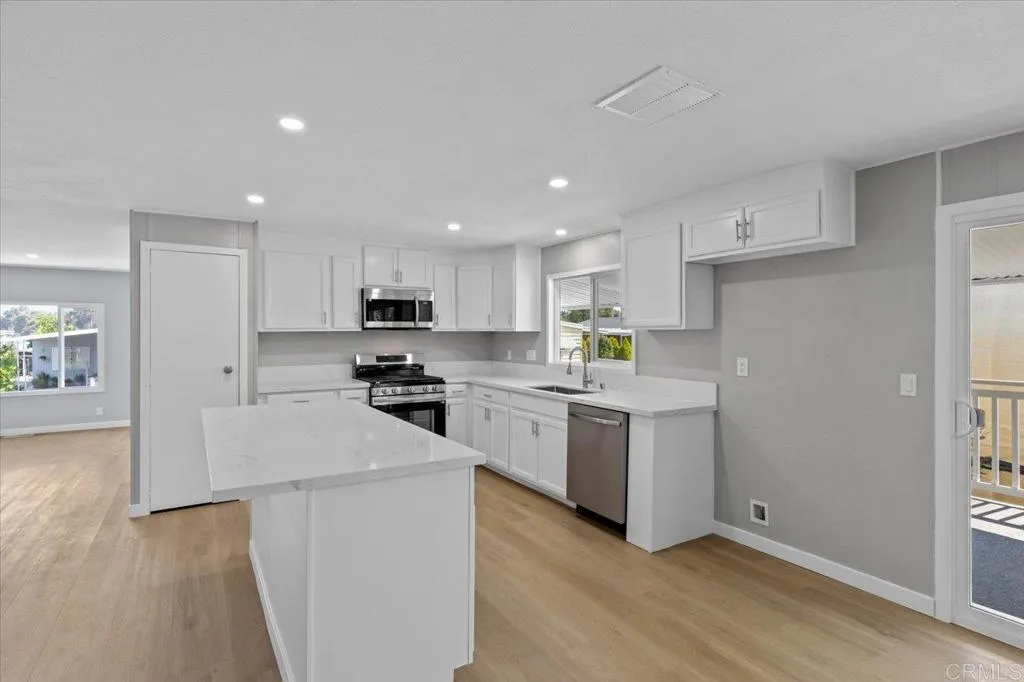 https://cdn.realtyfeed.com/cdn/127/306629339/b96651642144f4603d4a4c21e1b4cabb.webp