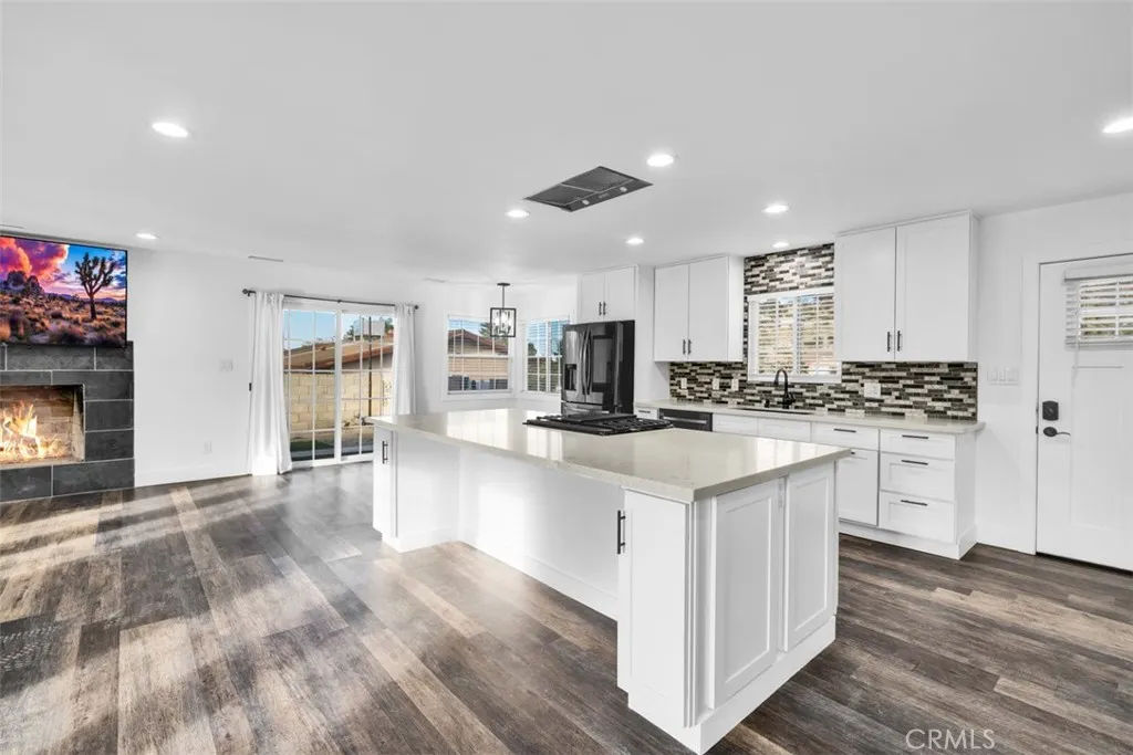 8054 Joshua Lane, Yucca Valley, CA 92284 - Photo 5 of 42, Yucca Valley, CA