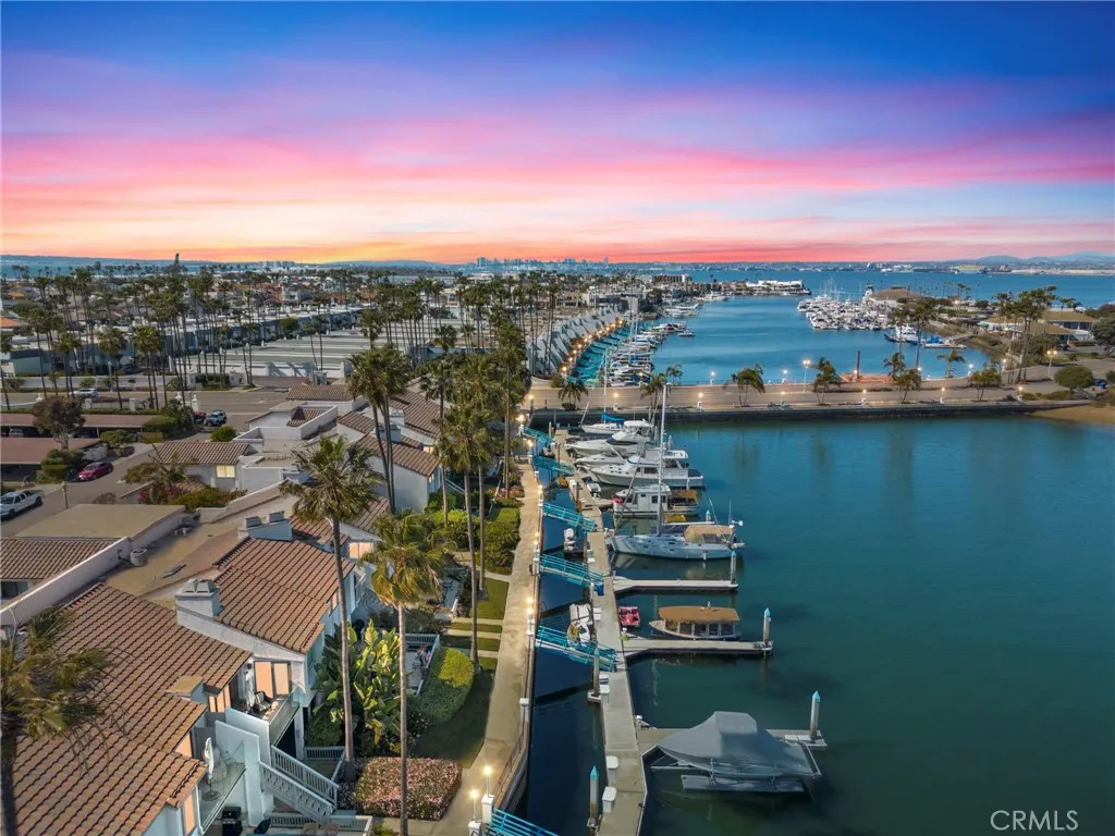 https://cdn.realtyfeed.com/cdn/127/306629437/a0f030aea647bfb9de101ee5fc487822.webp