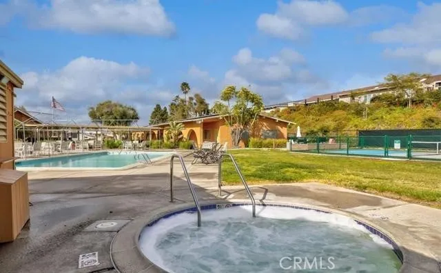 Photo #11: ND26018357 Listing: Photo #11