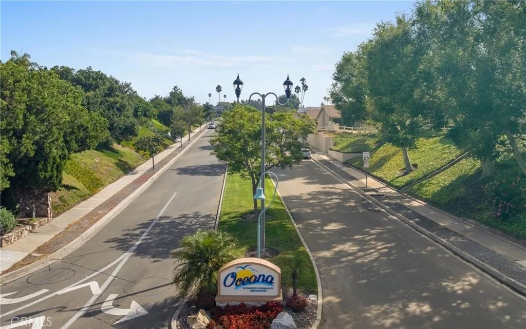 https://cdn.realtyfeed.com/cdn/127/306629474/c107f465b04aa6dc3268d49339df50f1.webp