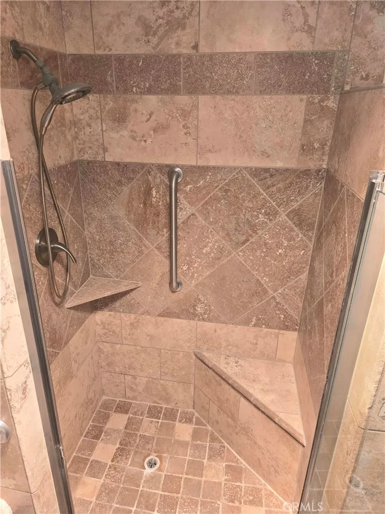 Photo #19: ND26018357 Listing: Photo #19