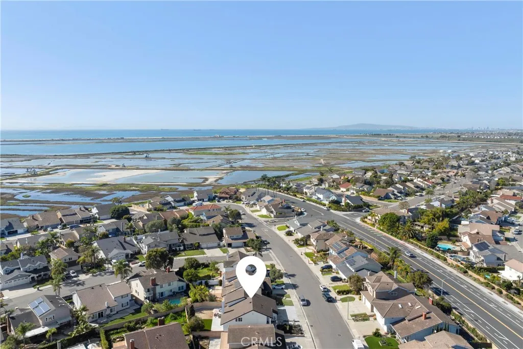 5852 Bellfield Lane, Huntington Beach, CA 92648 - Photo 3 of 8, Huntington Beach, CA