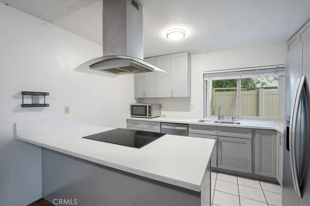 Photo #5: SW26019763 Listing: Photo #5