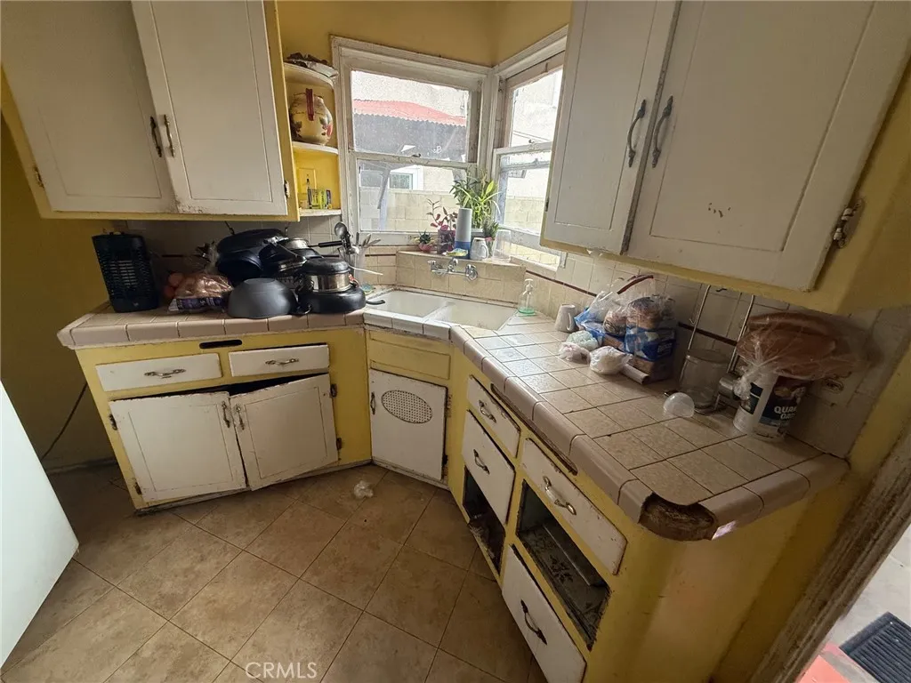 4909 E 59th