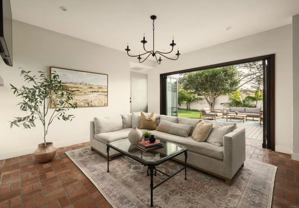 https://cdn.realtyfeed.com/cdn/127/306629702/000502b311b902ddfcd1f06cc796a10d.webp