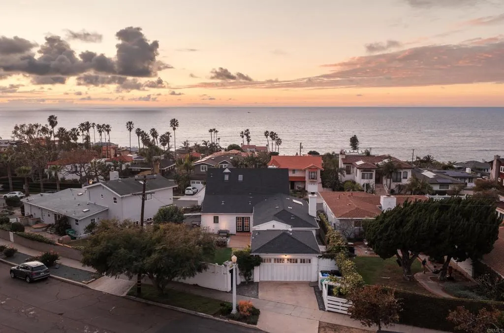 https://cdn.realtyfeed.com/cdn/127/306629702/37845c4a9b9e2ae813e966bf9f9a46bd.webp