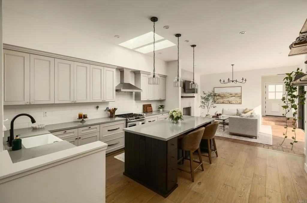 https://cdn.realtyfeed.com/cdn/127/306629702/3ae356801f19f5fb3cd6fca92157d209.webp