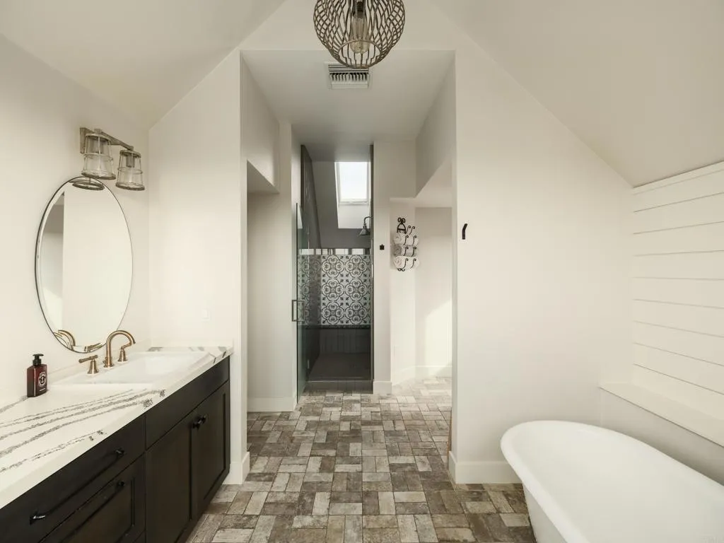 https://cdn.realtyfeed.com/cdn/127/306629702/d340ad87091a664a9acc6832f6ed5ba4.webp
