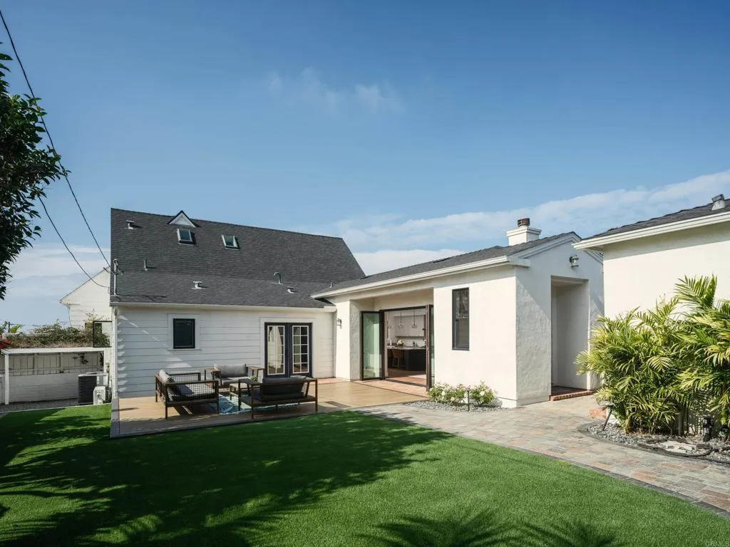 https://cdn.realtyfeed.com/cdn/127/306629702/da6a87090c645c7c12d2ede28d464adc.webp