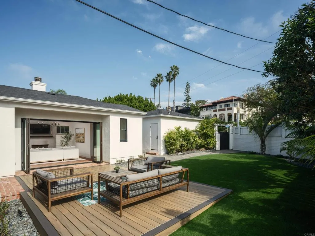 https://cdn.realtyfeed.com/cdn/127/306629702/df410fba43b772df1abd85f6e6810dc3.webp
