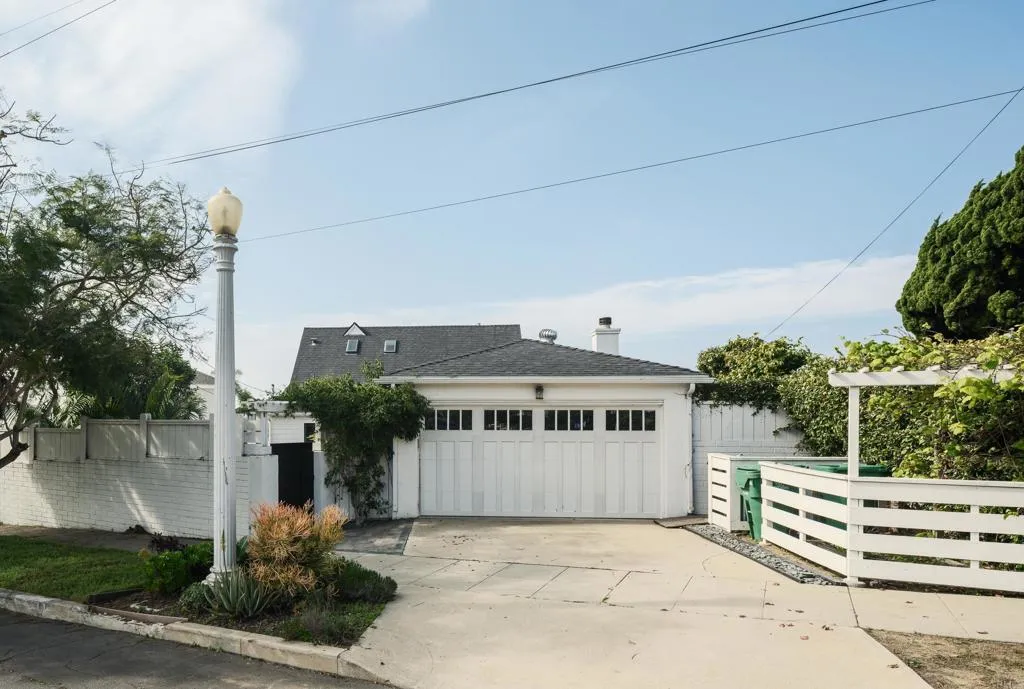 https://cdn.realtyfeed.com/cdn/127/306629702/ebeb15ff831991fb392ac1071ec2bf2f.webp