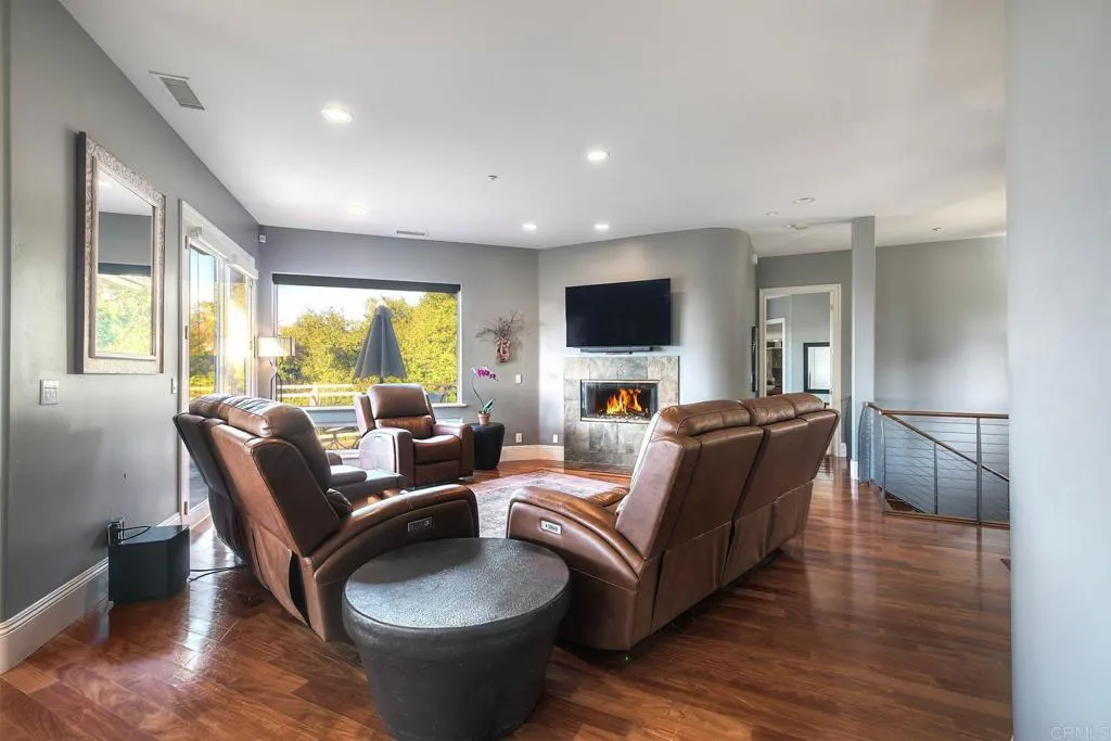 https://cdn.realtyfeed.com/cdn/127/306629747/50402129be2109506c9b946fad4ddf5e.webp