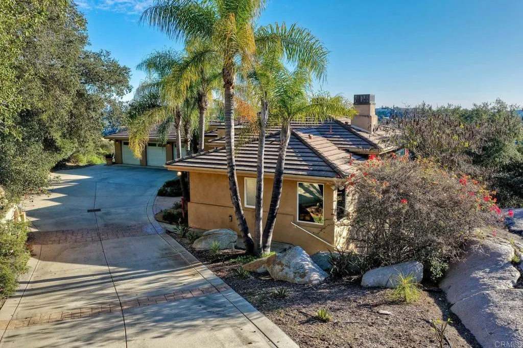 https://cdn.realtyfeed.com/cdn/127/306629747/adb7ac42c8678ae6895a075987d2e035.webp