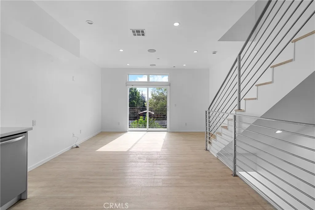 6009 Barton, Los Angeles, CA 90038 - Photo 5 of 29, Los Angeles, CA