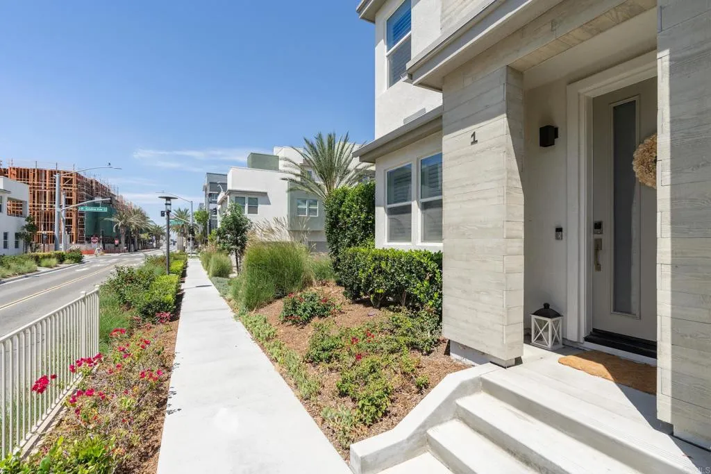 2052 Quarter Loop Unit 1, Chula Vista, CA 91915 - Photo 2 of 23, Chula Vista, CA