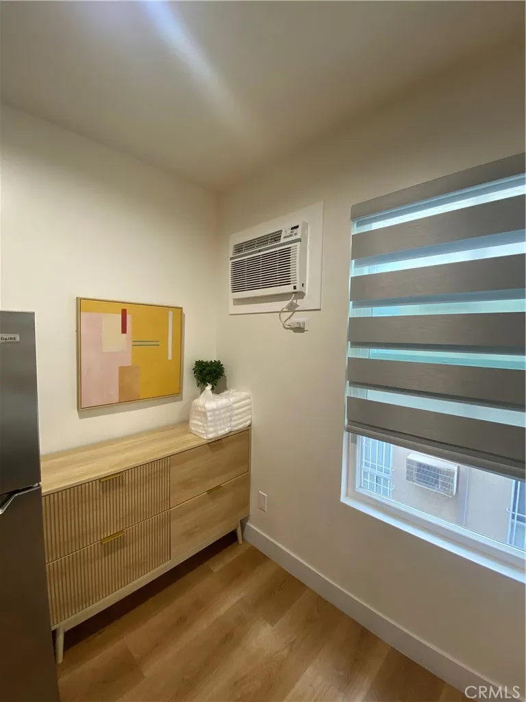 827 S Manhattan Unit 205, Los Angeles, CA 90005 - Photo 5 of 9, Los Angeles, CA