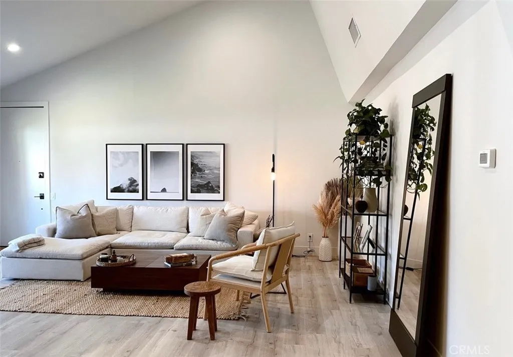 31554 Agoura Road Unit 3, Westlake Village, CA 91361