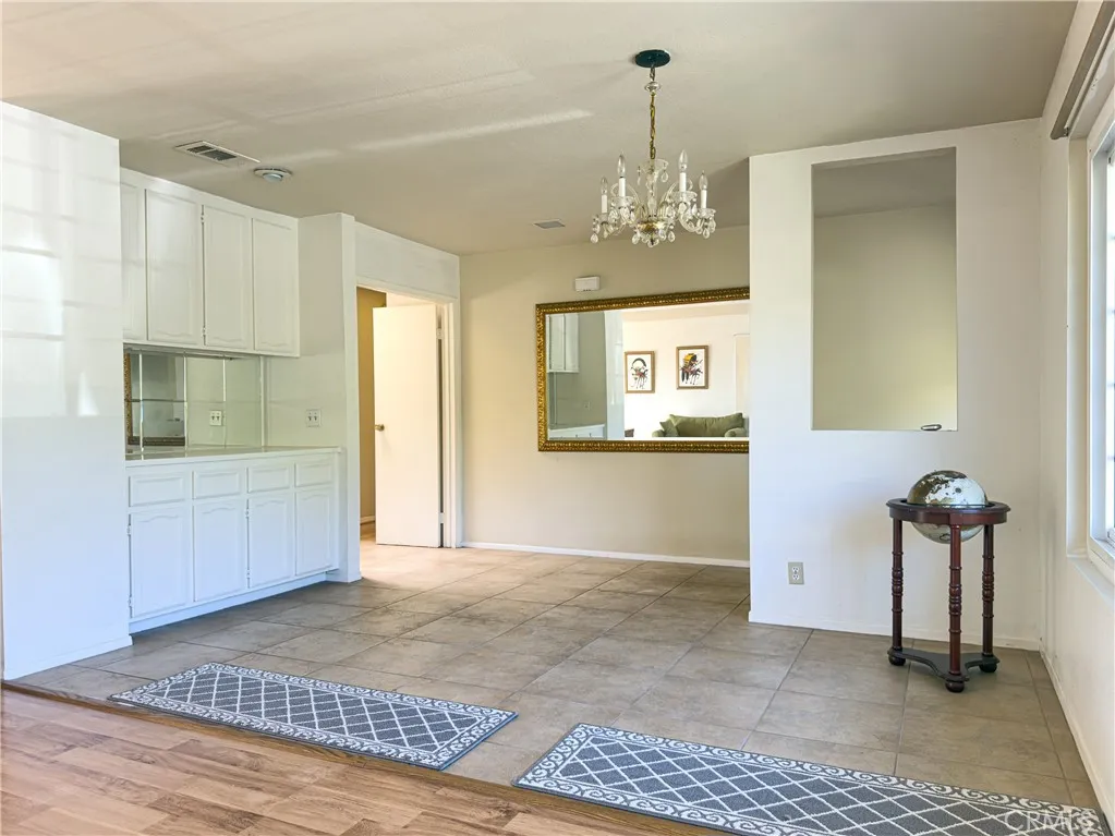 https://cdn.realtyfeed.com/cdn/127/306630020/189e204a6819b4514db773f9fa80334d.webp