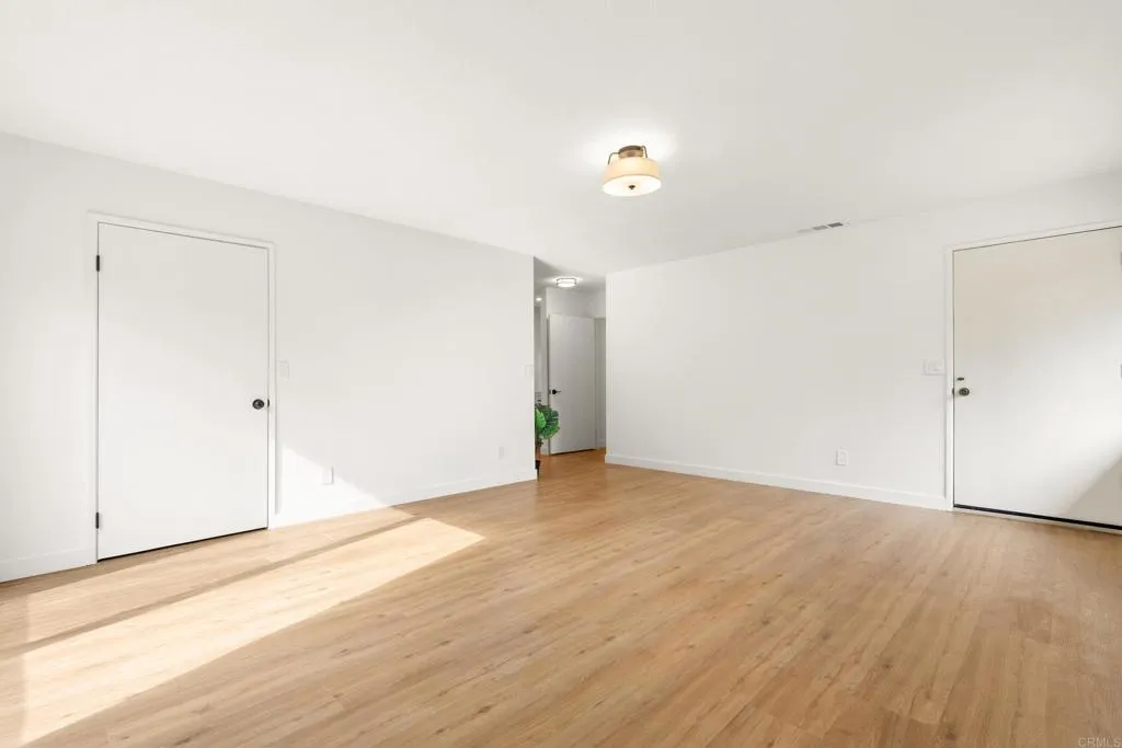 https://cdn.realtyfeed.com/cdn/127/306630066/82a42c06b44afa3b1d0ee0d8b75a5414.webp