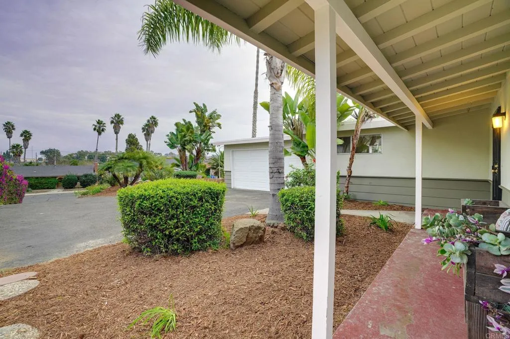 https://cdn.realtyfeed.com/cdn/127/306630075/0137721f741c9610fe5fc361edd619b9.webp
