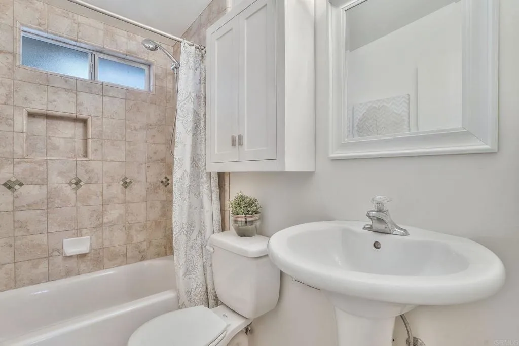 https://cdn.realtyfeed.com/cdn/127/306630075/e8f4aac4c402d383e39e5852e6e0231f.webp